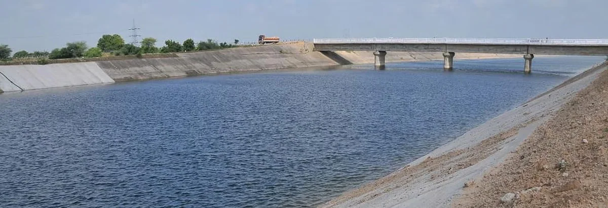 Sardar Sarovar Narmada canal construction Gujarat